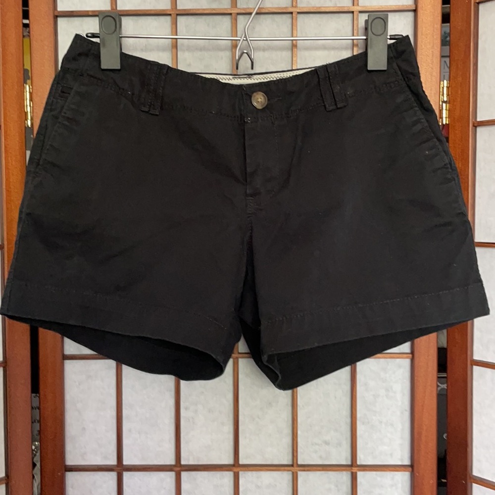 Old Navy Black Shorts 2